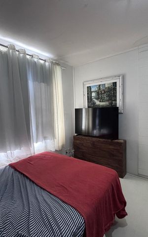 Casa de condomínio à venda com 210m², 5 quartos e 4 vagas Casa de condomínio à venda com 210m², 5 quartos e 4 vagasQuarto 4