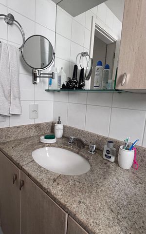 Casa de condomínio à venda com 210m², 5 quartos e 4 vagas Casa de condomínio à venda com 210m², 5 quartos e 4 vagasBanheiro do Quarto 1