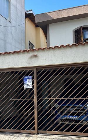 Casa à venda com 181m², 2 quartos e 2 vagasFachada 