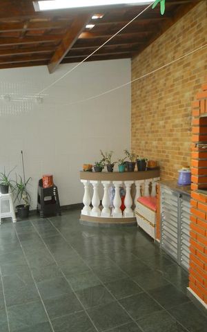 Casa à venda com 181m², 2 quartos e 2 vagasÁrea gourmet 