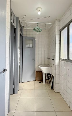 Apartamento à venda com 93m², 3 quartos e 1 vaga Apartamento à venda com 93m², 3 quartos e 1 vagaÁrea de Serviço