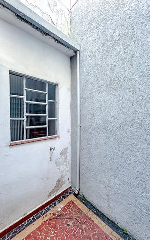 Casa à venda com 60m², 4 quartos e sem vagaÁrea externa