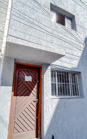 Casa à venda com 60m², 4 quartos e sem vagaEntrada