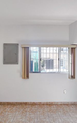 Casa à venda com 60m², 4 quartos e sem vagaSala