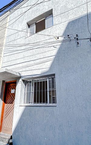 Casa à venda com 60m², 4 quartos e sem vagaEntrada