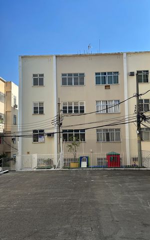 Apartamento à venda com 48m², 2 quartos e sem vagaFachada + placa