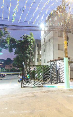 Apartamento à venda com 42m², 2 quartos e 1 vaga Apartamento à venda com 42m², 2 quartos e 1 vagaFachada + Placa