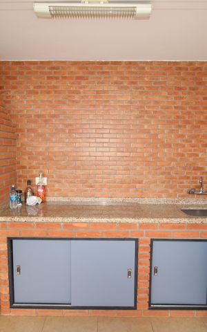 Casa à venda com 145m², 2 quartos e 1 vagaÁrea de Serviço