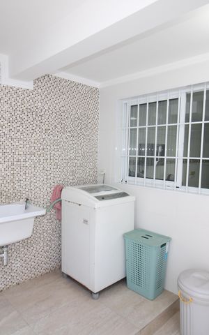 Casa à venda com 145m², 2 quartos e 1 vagaÁrea de Serviço