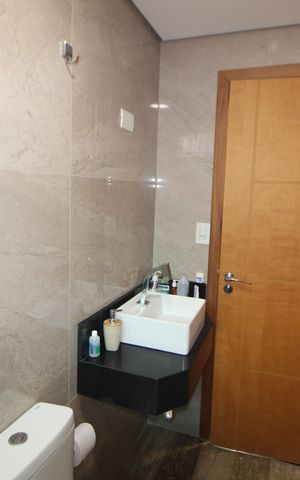 Casa à venda com 145m², 2 quartos e 1 vagaBanheiro