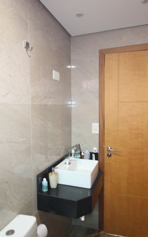 Casa à venda com 145m², 2 quartos e 1 vagaBanheiro
