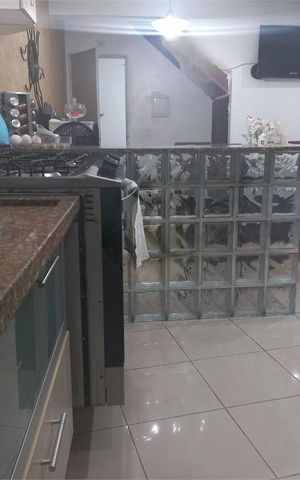 Casa à venda com 103m², 3 quartos e 1 vaga