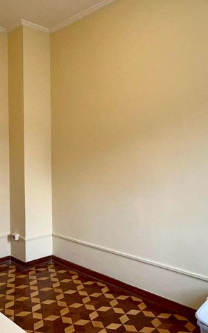 Casa à venda com 186m², 3 quartos e 2 vagas Casa à venda com 186m², 3 quartos e 2 vagasQuarto de Serviço