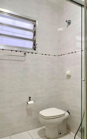 Casa à venda com 186m², 3 quartos e 2 vagas Casa à venda com 186m², 3 quartos e 2 vagasBanheiro da Suíte