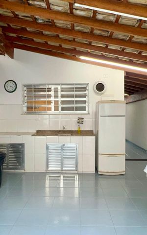 Casa à venda com 186m², 3 quartos e 2 vagas Casa à venda com 186m², 3 quartos e 2 vagasChurrasqueira