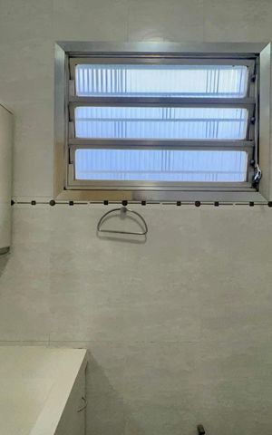 Casa à venda com 186m², 3 quartos e 2 vagas Casa à venda com 186m², 3 quartos e 2 vagasBanheiro