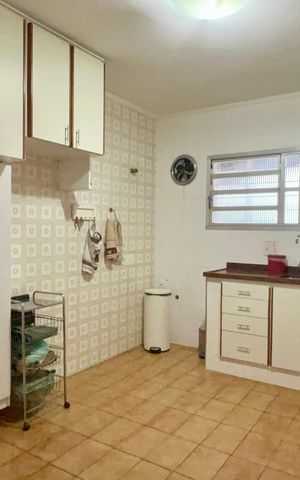 Casa à venda com 186m², 3 quartos e 2 vagas Casa à venda com 186m², 3 quartos e 2 vagasCozinha