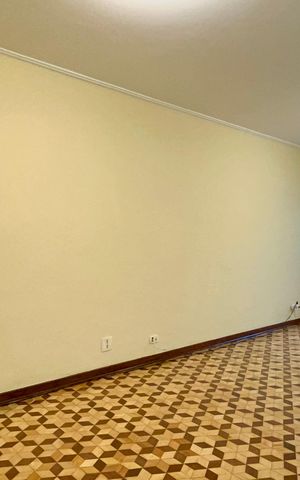 Casa à venda com 186m², 3 quartos e 2 vagas Casa à venda com 186m², 3 quartos e 2 vagasSala