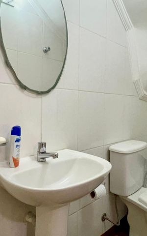 Casa à venda com 186m², 3 quartos e 2 vagas Casa à venda com 186m², 3 quartos e 2 vagasLavabo da Edícula