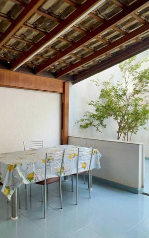 Casa à venda com 186m², 3 quartos e 2 vagas Casa à venda com 186m², 3 quartos e 2 vagasChurrasqueira