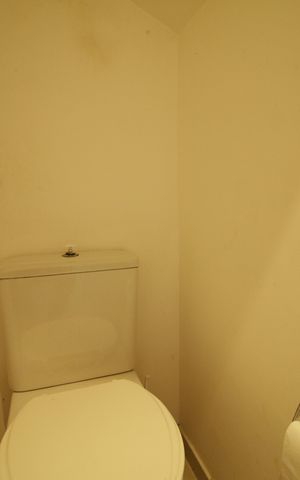 Casa de condomínio à venda com 120m², 4 quartos e 2 vagasLavabo