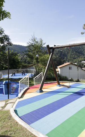 Casa de condomínio à venda com 120m², 4 quartos e 2 vagasÁrea comum - Playground