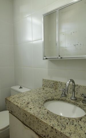 Casa de condomínio à venda com 120m², 4 quartos e 2 vagasBanheiro