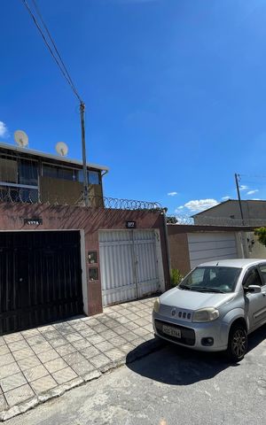 Casa à venda com 116m², 2 quartos e 1 vaga Casa à venda com 116m², 2 quartos e 1 vagaFachada