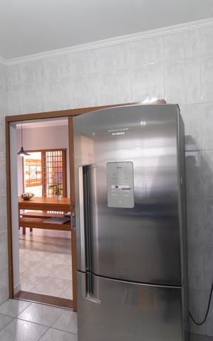 Casa à venda com 237m², 3 quartos e 6 vagas Casa à venda com 237m², 3 quartos e 6 vagasCozinha