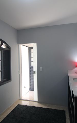 Casa à venda com 150m², 2 quartos e 1 vagaBanheiro 2