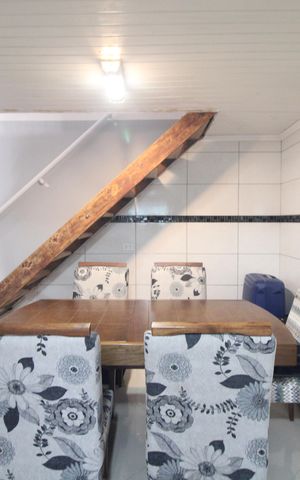 Casa à venda com 150m², 2 quartos e 1 vagaSala