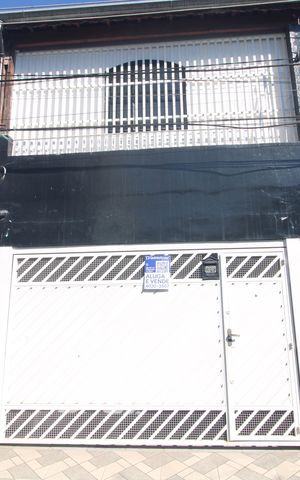 Casa à venda com 150m², 2 quartos e 1 vagaFachada