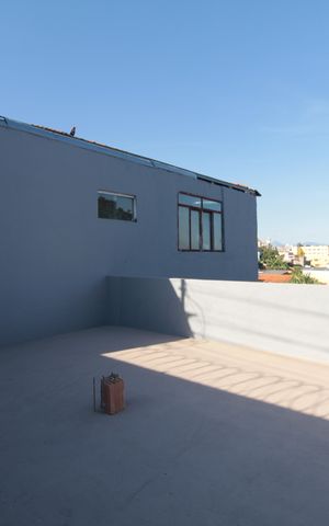 Casa à venda com 360m², 3 quartos e 2 vagasÁrea Externa