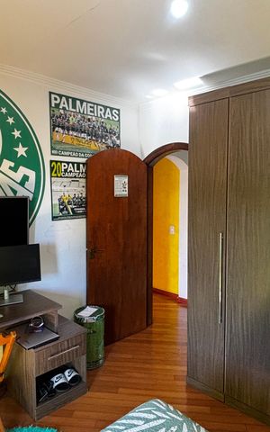 Casa à venda com 257m², 3 quartos e 4 vagasQuarto 2