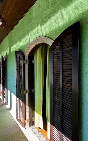 Casa à venda com 257m², 3 quartos e 4 vagasQuarto 2 Varanda