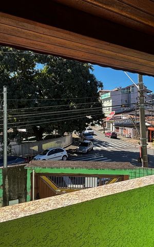 Casa à venda com 257m², 3 quartos e 4 vagasQuarto 1Varanda