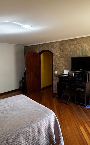 Casa à venda com 257m², 3 quartos e 4 vagasSuite