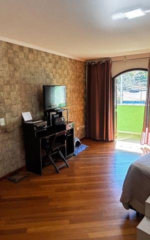 Casa à venda com 257m², 3 quartos e 4 vagasSuite
