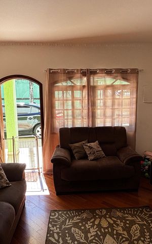Casa à venda com 257m², 3 quartos e 4 vagasSala