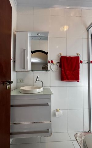 Casa à venda com 257m², 3 quartos e 4 vagasBanheiro da Suíte