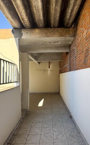Casa à venda com 180m², 2 quartos e sem vaga Casa à venda com 180m², 2 quartos e sem vagaQuintal