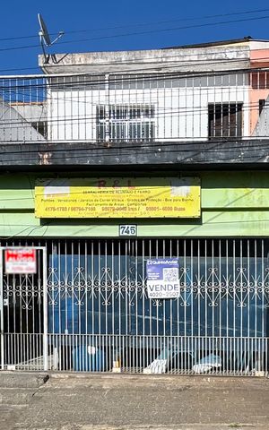 Casa à venda com 180m², 2 quartos e sem vaga Casa à venda com 180m², 2 quartos e sem vagaFachada