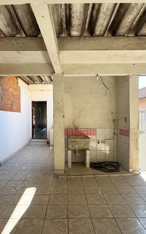 Casa à venda com 180m², 2 quartos e sem vaga Casa à venda com 180m², 2 quartos e sem vagaÁrea de Serviço