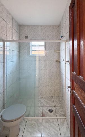 Casa à venda com 180m², 2 quartos e sem vaga Casa à venda com 180m², 2 quartos e sem vagaBanheiro Social