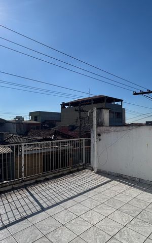 Casa à venda com 180m², 2 quartos e sem vaga Casa à venda com 180m², 2 quartos e sem vagaSacada