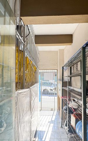 Casa à venda com 180m², 2 quartos e sem vaga Casa à venda com 180m², 2 quartos e sem vagaEntrada