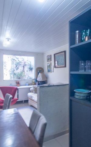 Casa à venda com 140m², 6 quartos e 3 vagas Casa à venda com 140m², 6 quartos e 3 vagasCozinha