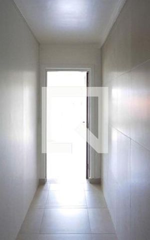 Casa à venda com 220m², 4 quartos e 2 vagas Casa à venda com 220m², 4 quartos e 2 vagasCasa 1 - Corredor