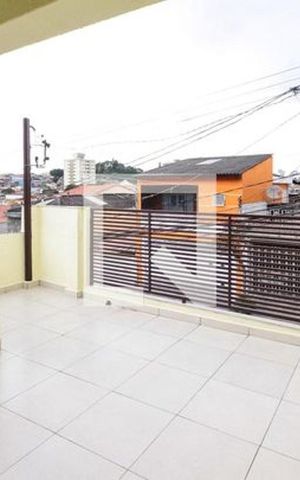 Casa à venda com 220m², 4 quartos e 2 vagas Casa à venda com 220m², 4 quartos e 2 vagasCasa 1 - Sacada
