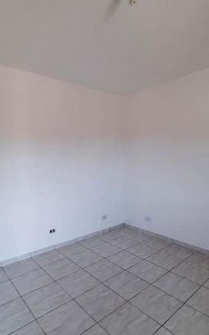 Casa à venda com 220m², 4 quartos e 2 vagas Casa à venda com 220m², 4 quartos e 2 vagasCasa 2 - Quarto